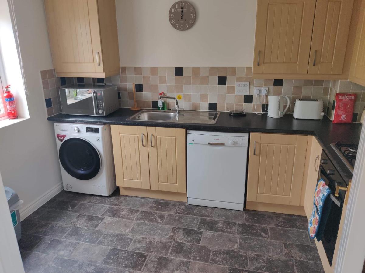 Stylish 3 Bed Home With Allocated Parking For 2 Liskeard Εξωτερικό φωτογραφία
