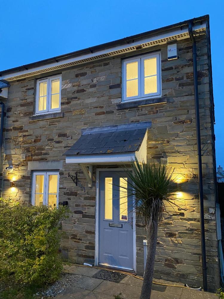 Stylish 3 Bed Home With Allocated Parking For 2 Liskeard Εξωτερικό φωτογραφία